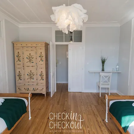 Checkincheckout - Juncos Belém Lissabon