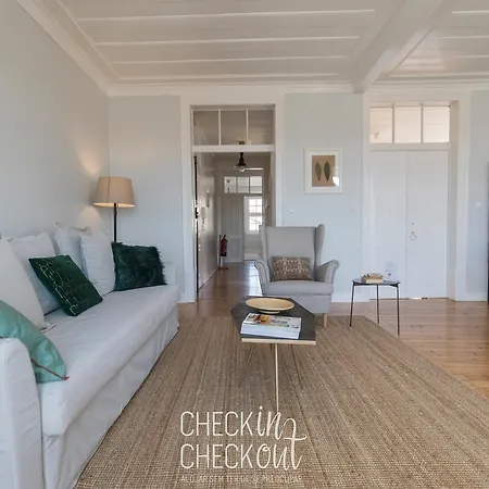 Checkincheckout - Juncos Belem アパート